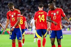 半岛体育投注-西班牙联赛新赛季开球，强队展现实力