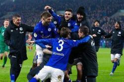 半岛体育app下载地址-沙尔克战平对手，德甲领先优势缩小