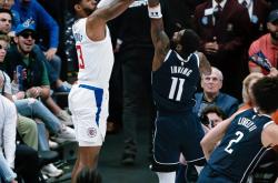 半岛体育在线-关于快船艰难击退猛龙，乔治高效表现傲视全场的信息