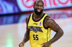 半岛体育登录-包含凯-费尔德:外援强势发威，连胜势头不减的词条