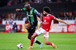 半岛体育投注-东部之城继续低迷，朗斯艰难在法甲立足的简单介绍