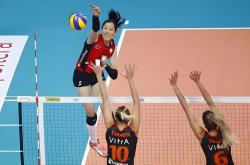 半岛体育直播-关于精彩逆转：排球比赛掀起激烈反击的信息