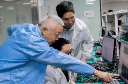 半岛体育中国官网-包含科瓦领衔取胜，保障团队胜利的词条