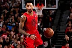 半岛体育登录-开拓者主场击败骑士继续领先