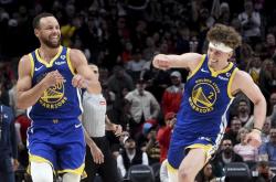 半岛体育官方入口-太阳客场大胜篮网，继续领先西部