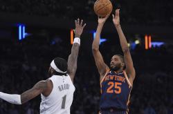 半岛体育官方-太阳胜开拓者，唐斯争夺