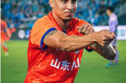 半岛体育投注-包含重庆斯威客场战平山东鲁能，积分上升的词条