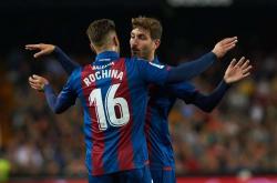 半岛体育app-包含奥萨苏纳主场遭遇惨败，反弹之路何在？的词条