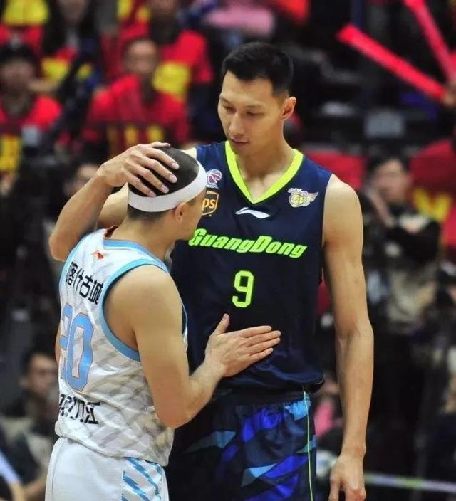 实力比拼，劲敌对决中双方交锋如火如荼的简单介绍