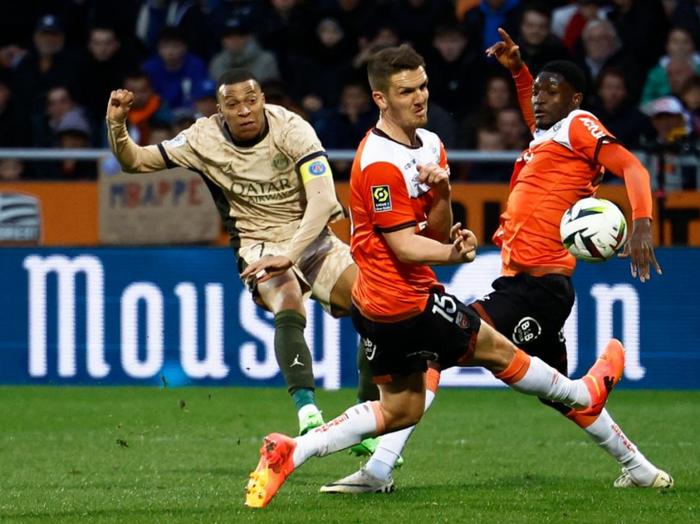 马赛客场逆袭，沉重一击击败里昂的简单介绍