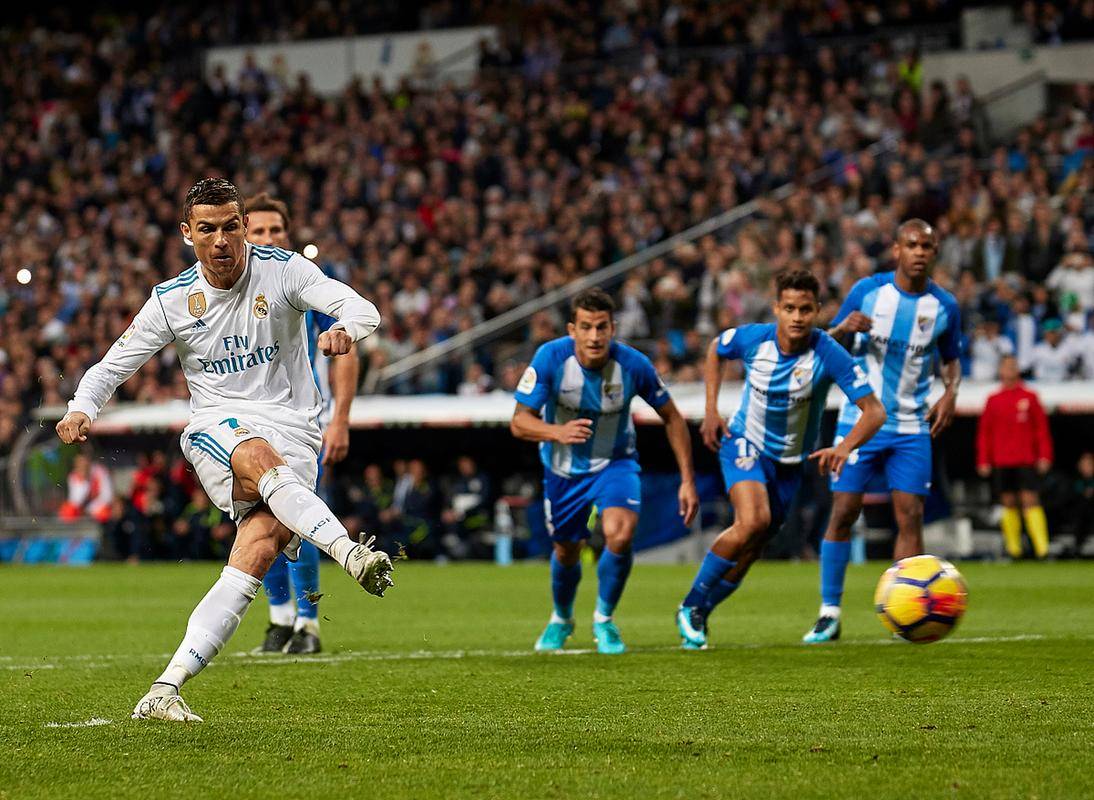 西甲豪门巅峰对决，皇马力克巴萨！