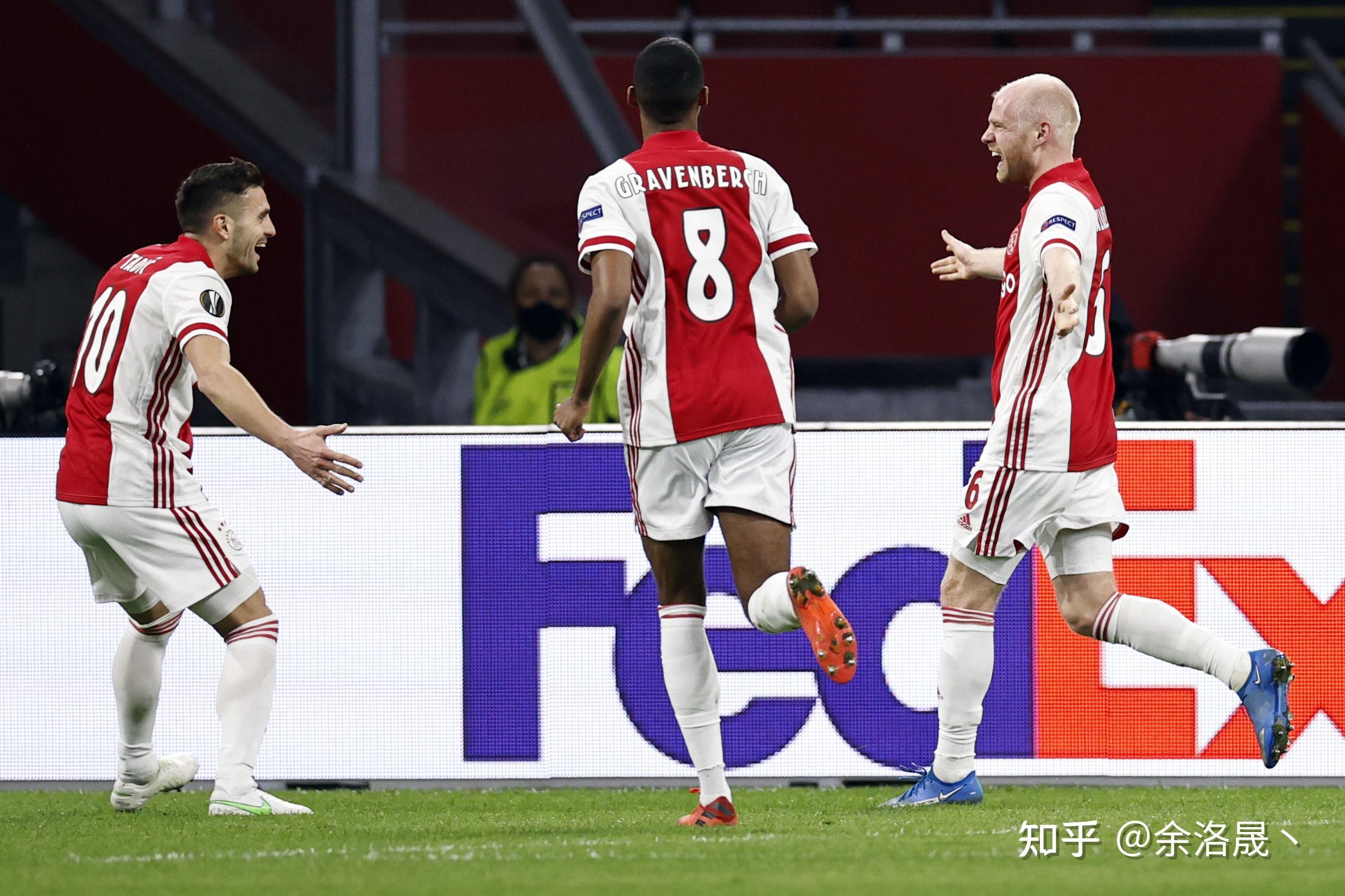 关于瓦伦西亚千钧一发，绝杀对手晋级的信息