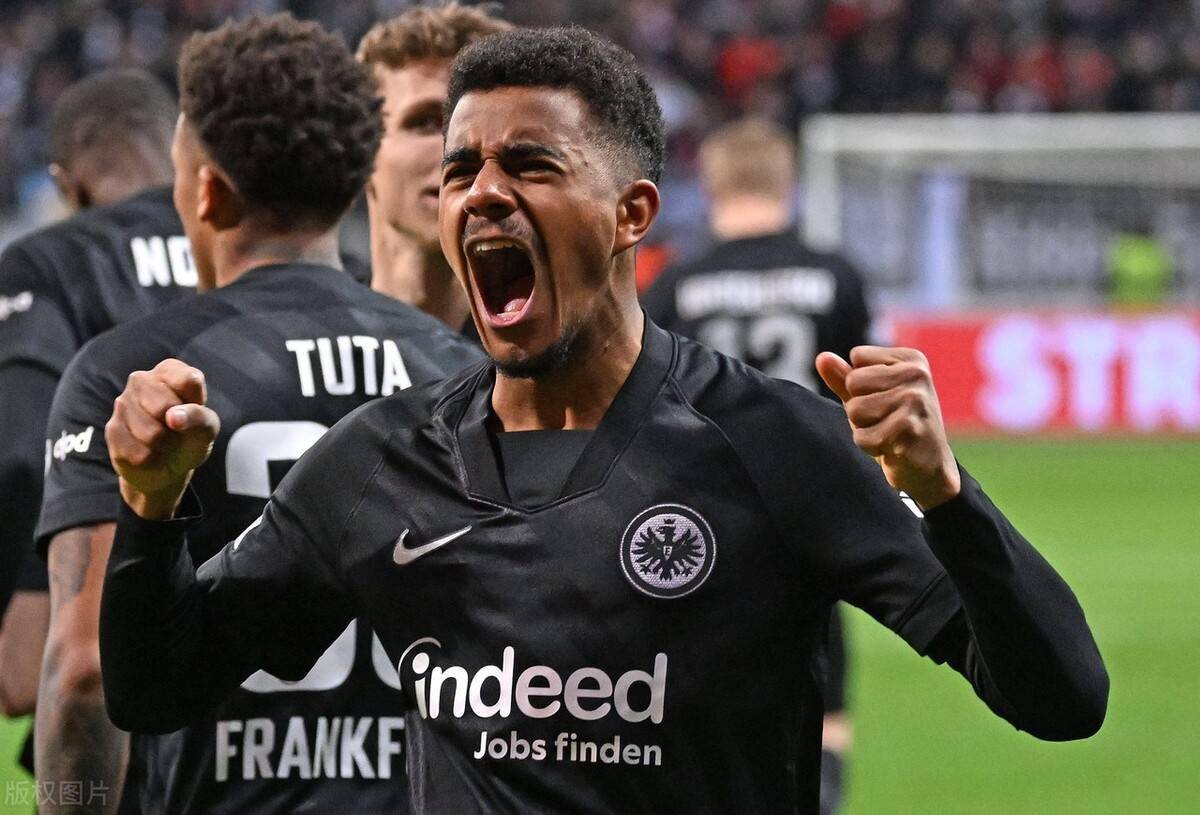 关于法兰克福客场逆转，挽回颓势的信息