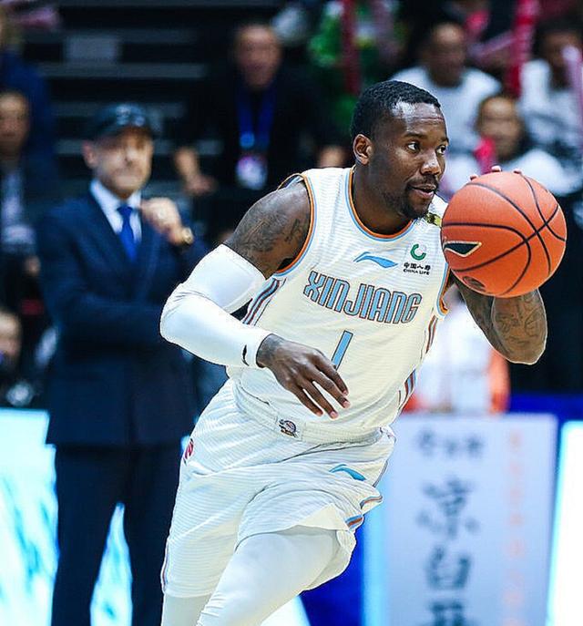 凯-费尔德名将受伤，球队备战受挫的简单介绍