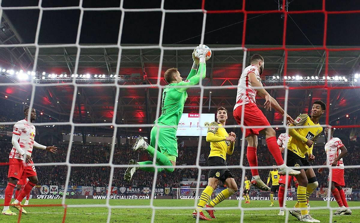 沃尔夫斯堡队击败对手斩获胜利的简单介绍