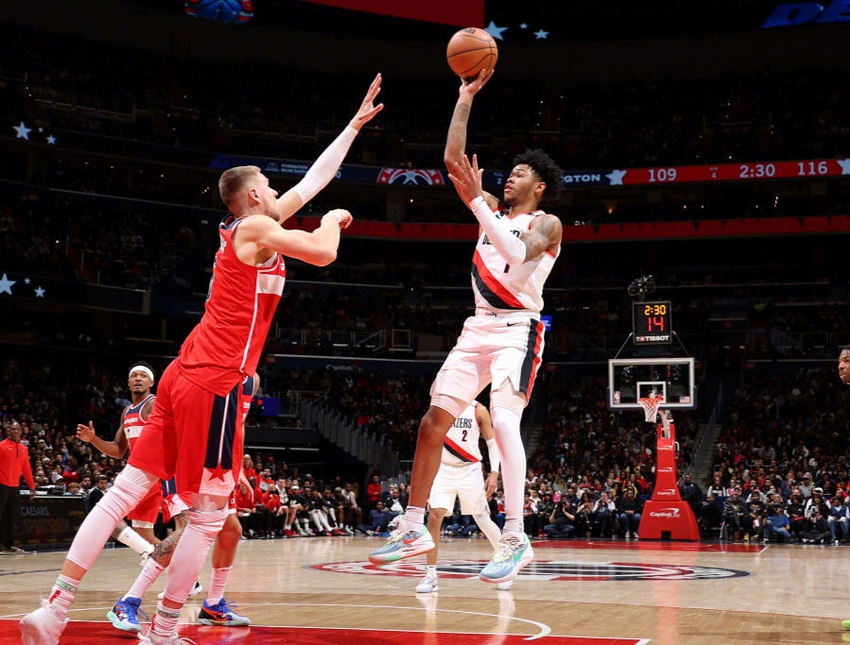 开拓者击败奇才，提升排名的简单介绍