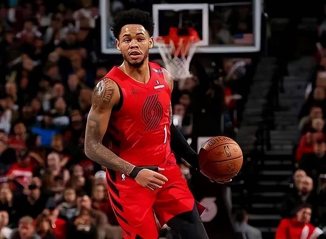 开拓者主场击败骑士继续领先