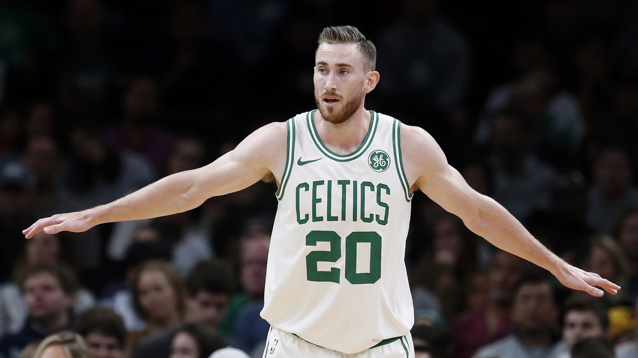 包含凯尔特人客场击败黄蜂，海沃德关键时刻挺身而出的词条