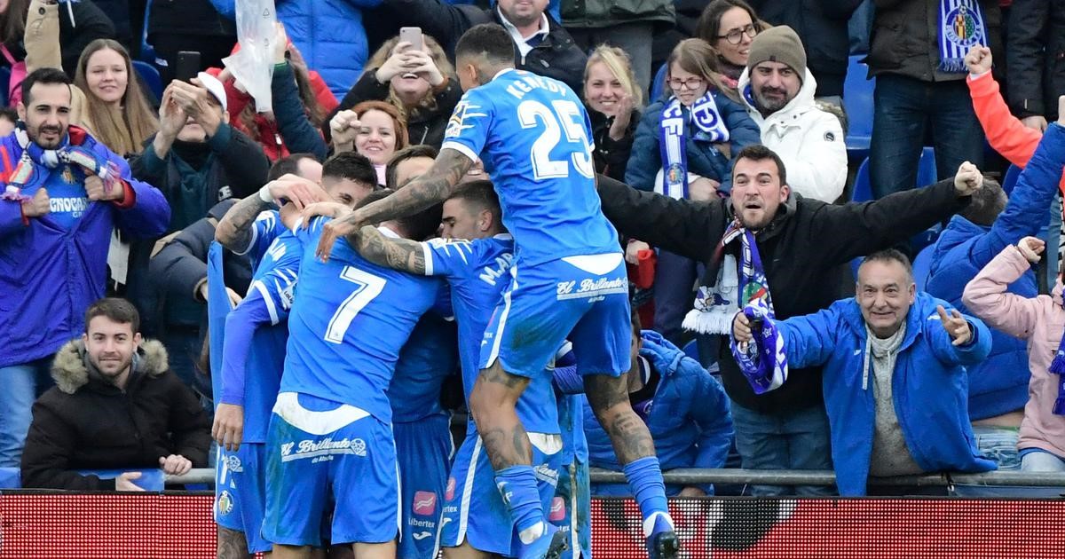 关于瓦伦西亚客场击败赫塔菲，保持不败战绩的信息