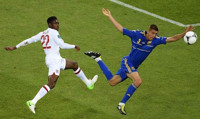 包含乌克兰客场战胜塞尔维亚，保持欧锦赛前景的词条