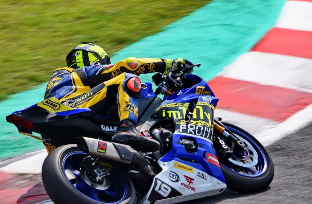 关于斯宾扎拼尽全力，向胜利发起冲击的信息