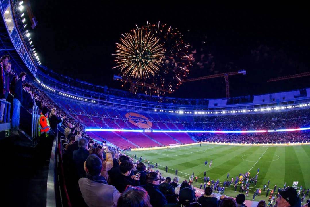 法兰克福客场复仇战胜对手！